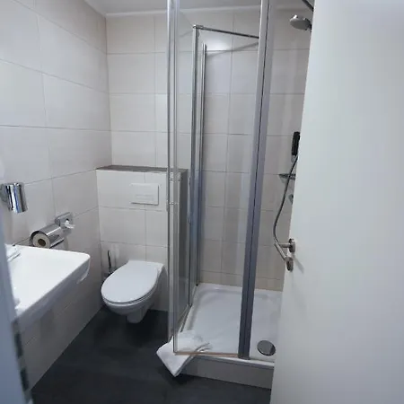 Ξενοδοχείο Restaurant Haus Zwicker