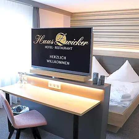 Restaurant Haus Zwicker فندق