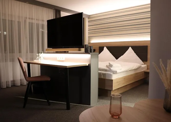 מלון Restaurant Haus Zwicker *